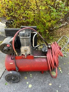lot 346 image: Sears Craftsman Air Compressor