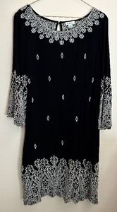 lot 289 image: Gorgeous Black and White Dress by Sundance India
