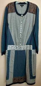 lot 292 image: Beautiful Dress by J. Peterman India