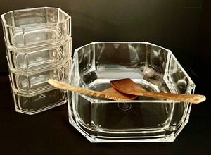 lot 209 image: Vintage Lucite Salad Serving Bowl and Dinner Bowls