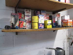 lot 12 image: Large lot of assorted automotive oi...