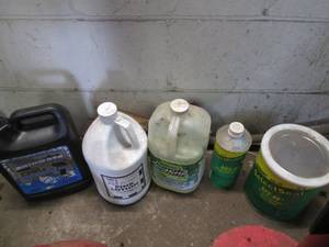lot 18 image: Cleaners, 14 jug of 2-cycle inject...