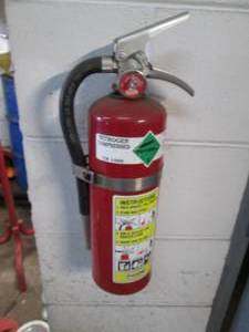 lot 22 image: Nitrogen Compressed fire extinguish...