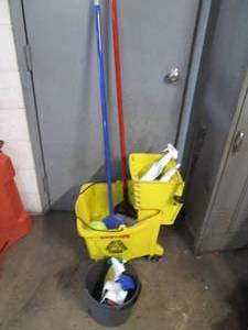 lot 25 image: Commercial Rollong mop bucket with ...