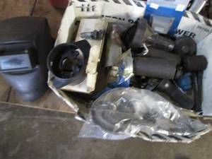 lot 57 image: Lot of assorted transmission seal tools