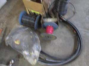 lot 92 image: Assortment of automotive hydraulic li...