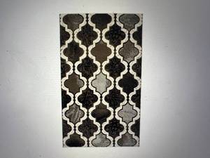 lot 1 image: Superior Viking Modern Geometric Trellis 9 x 12 Area Rug