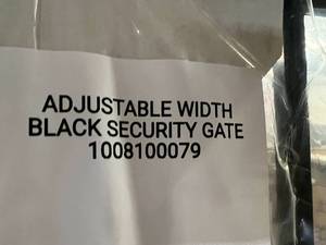 lot 6 image: Adjustabel Width Black Security Gate