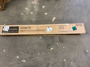 lot 19 image: Valera Screens Creator 95 Portable Retractable Green Screen