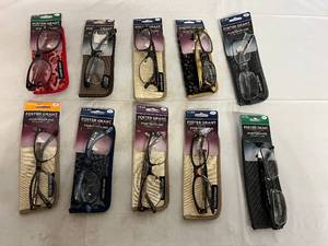 lot 98 image: 10 Variety Foster Grant Reading Glasses