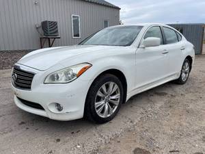 2011 INFINITI M37 X - AWD - 2 OWNERS