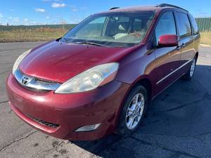 2006 Toyota Sienna XLE 7 Passenger  - 1 OWNER