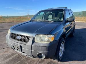 2005 Ford Escape XLT - AWD
