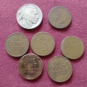 lot 32 image: Small Vintage US Coin Lot - Wheats, Indian, Buffalo Nickel