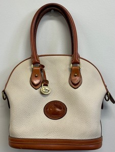 lot 6 image: Vintage Dooney & Bourke Norfolk Purse