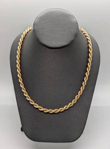 lot 63 image: 14k Yellow Gold Rope Chain