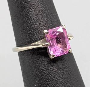 lot 11 image: Pink Sapphire and 10k White Gold Ring