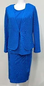 lot 82 image: Beautiful Blue St. John Collection Three Piece Ensemble