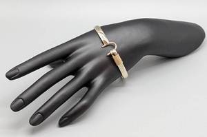 lot 2 image: 14k Gold Caribbean Hook Bracelet