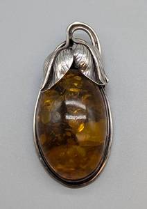 lot 151 image: Large Sterling and Baltic Amber Pendant