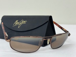 lot 31 image: Pair of Maui Jim Sunglasses with Case