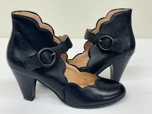 lot 116 image: Miz Mooz Carissa Mary Janes