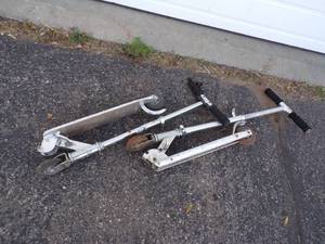 lot 17 image: Pair of Scooters