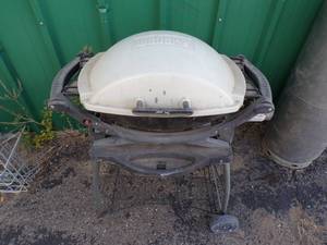 lot 19 image: Weber Folding Grill