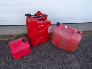 lot 25 image: 3 Gas Cans