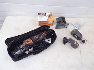 lot 38 image: Rigid Job Max Tool and 4 Attachments