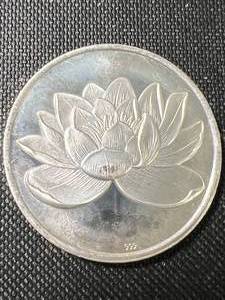 1 TROY OZ .999 FINE SILVER FLOWER ROUND
