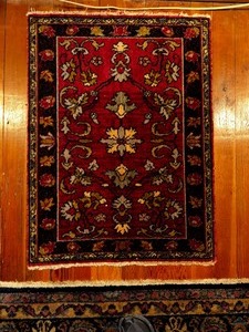 lot 3 image: Vintage Rug Measuring 36 X 26