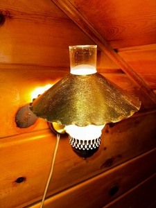 lot 4 image: Two Vintage Wall Mount Lamps