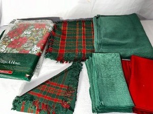 lot 60 image: Holiday Tablecloths, Placemats, Napkins