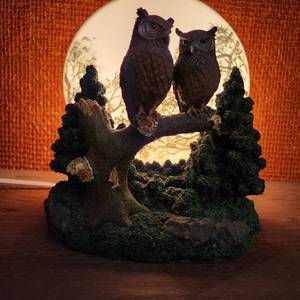 lot 22 image: Vintage Will Table Lamp With Light Up Moon Measuring 6 X 8 Inches