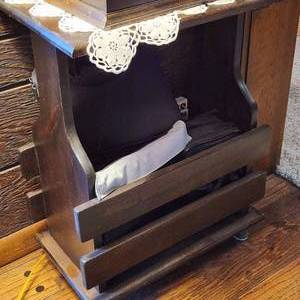lot 35 image: Side Table Measuring 19 X 13 X 24