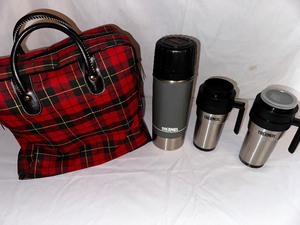 lot 104 image: Vintage Tartan Plaid Thermos Bag With Thermos And Two Thermos Coffee Mugs