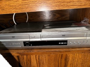 lot 122 image: Sony DVD VHS Player