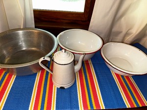 lot 135 image: Vintage Enamel Coffee Pot And Two Large White Enameled Bowls And Large Stainless Steel Bowl