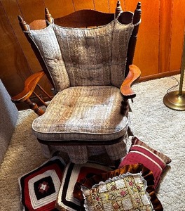 lot 144 image: Vintage Chair And Pillows