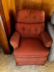 lot 149 image: Small Rocking Recliner