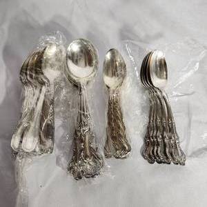 lot 78 image: Lot Of Vintage And Antique Silver Plated Teaspoons And Serving Spoons