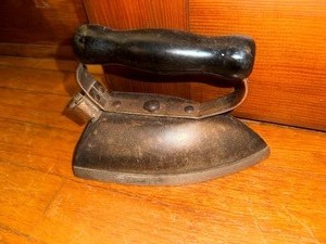 lot 154 image: Antique Iron