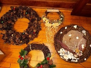 lot 164 image: Variety of Wreaths as seen in photos