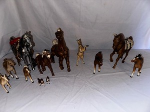 lot 205 image: Vintage Ceramic Horses