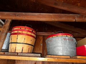 lot 405 image: Variety Of Baskets