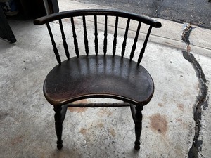 lot 418 image: Antique 19th C Half Barrel Back Bent Wood Windsor Chair Bench 21.5 X 15 X 24 Stool