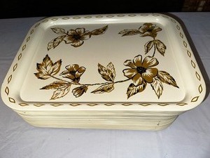 lot 259 image: 23 Vintage Metal Trays Measuring 15 X 11