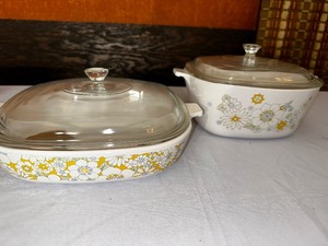 lot 263 image: Vintage Corning Ware Yellow Daisy Floral Bouquet 10 Inch Casserole With Lid 2 12 Quart Casserole