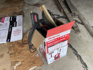 lot 412 image: Snap On 1650 PSI Electric Pressure Washer